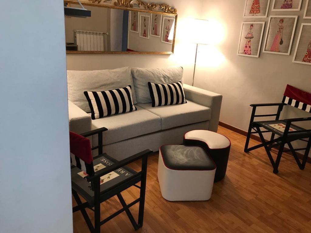 Ferienwohnung Calefati House Possibilita Self Check In Dopo Le 22 Bari Exterior foto
